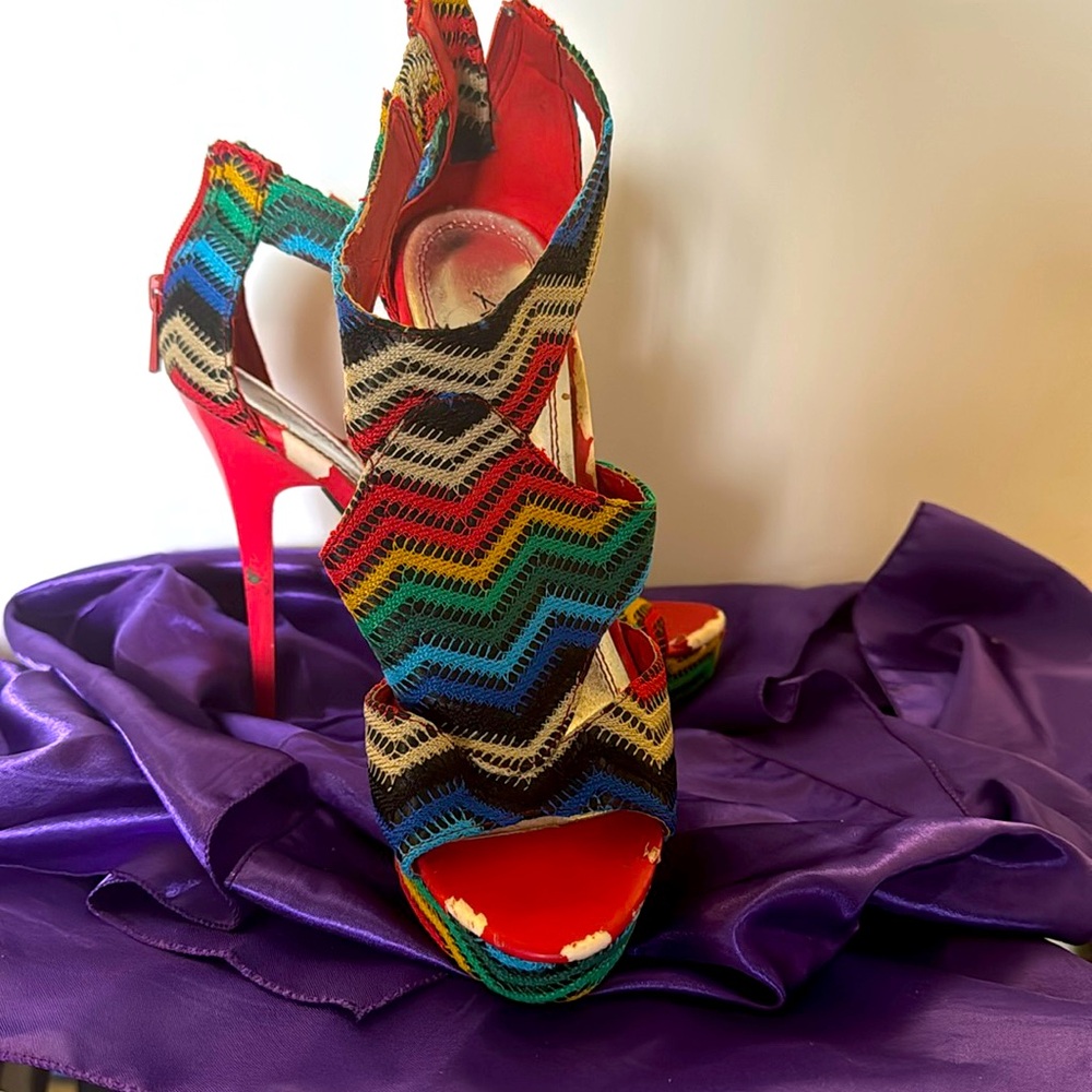 Multicolored high heel shoe